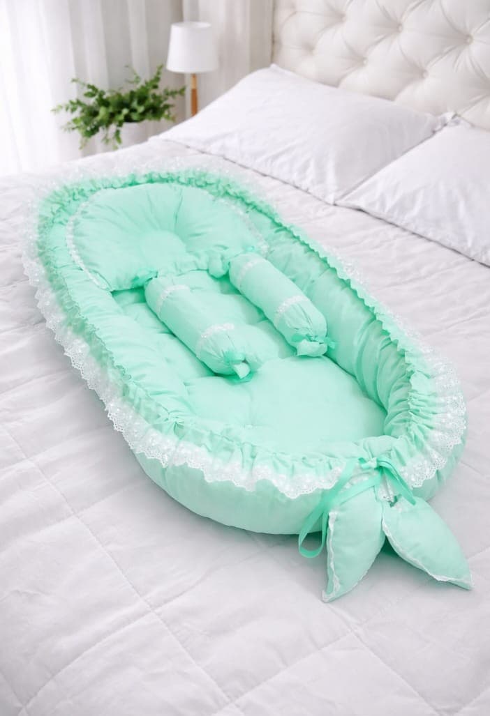 Mint Serenity Deluxe – 4-Piece Padded Baby Nest & Bolster Set