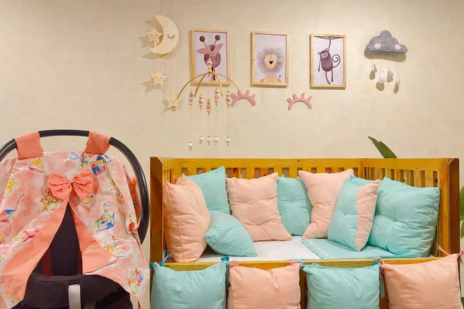 Pastel Dream – Deluxe 10-Piece Plush Bumper & Travel Set